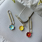 Daisy Pop Clip